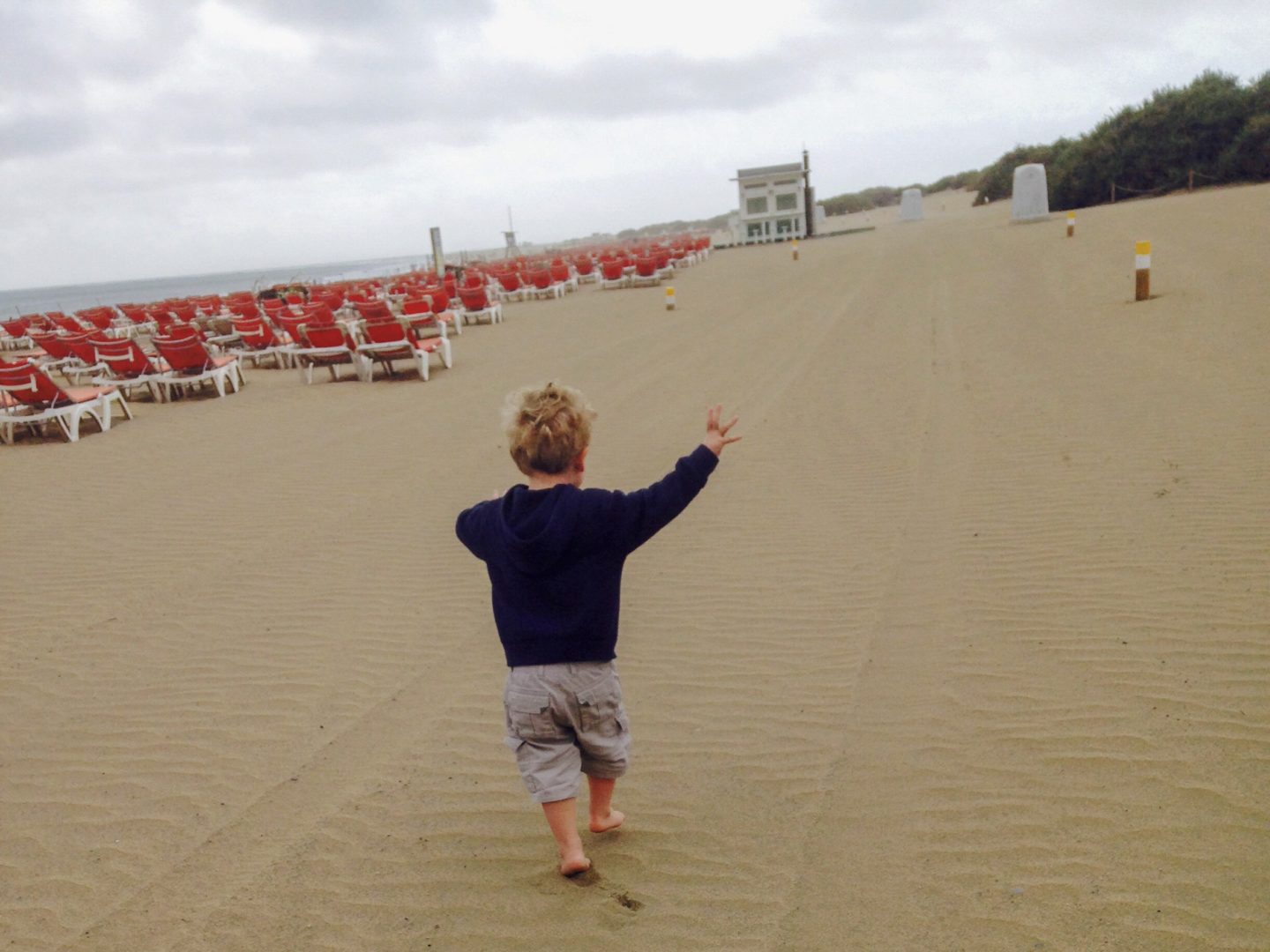 Easy Holidays - Thing 1 on the beach in Gran Canaria